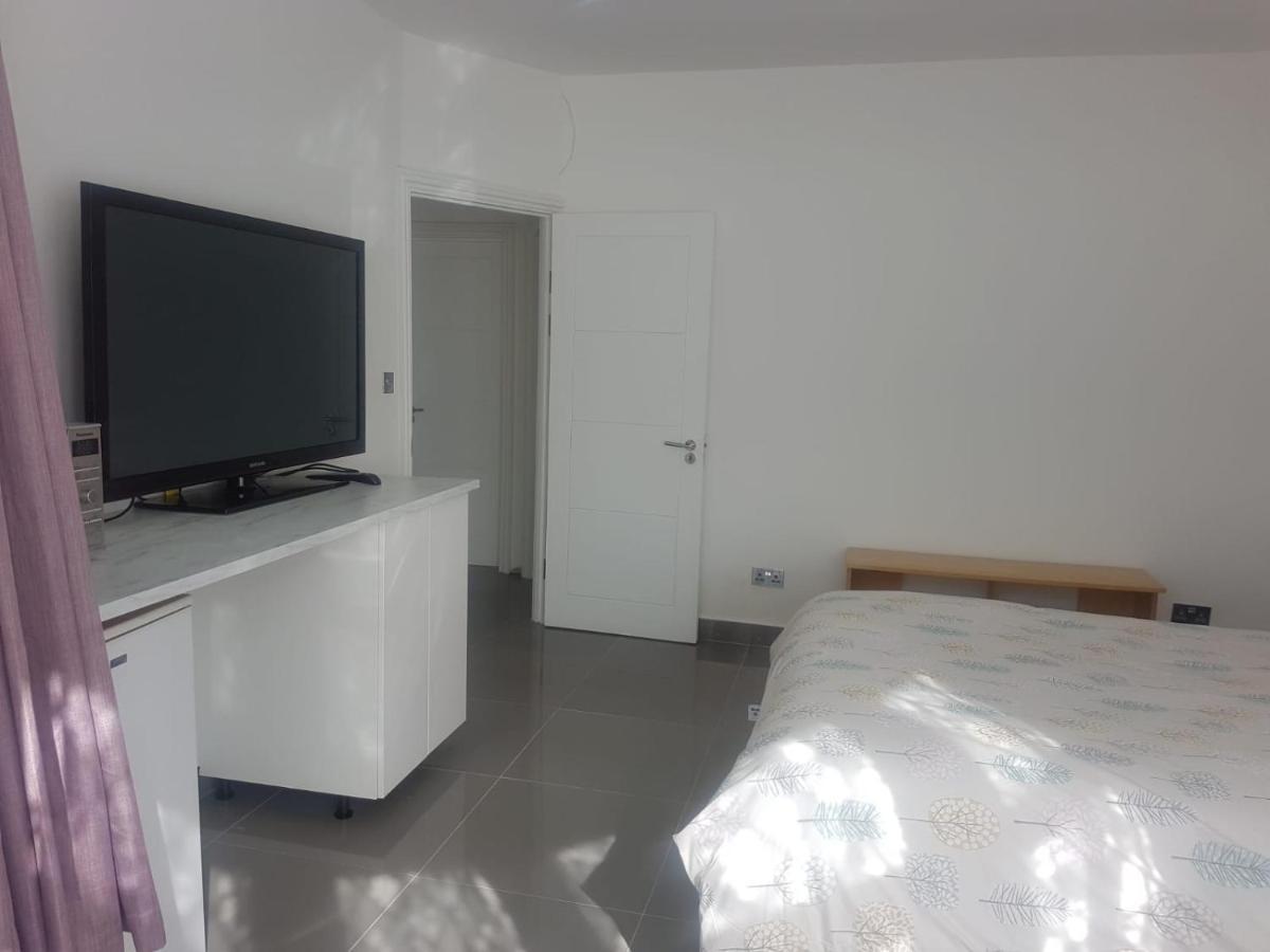 לונדון Stunning Double Room In Harrow Wembley - Khoob House מראה חיצוני תמונה